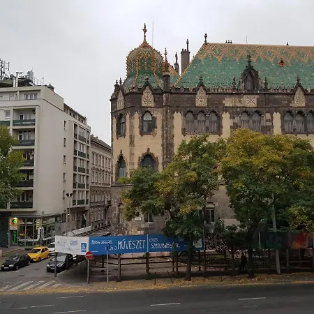Апартаменты Corvin Museum View *